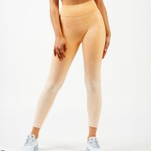 Aybl Pulse Ombré Seamless Leggings -
Orangel Médium